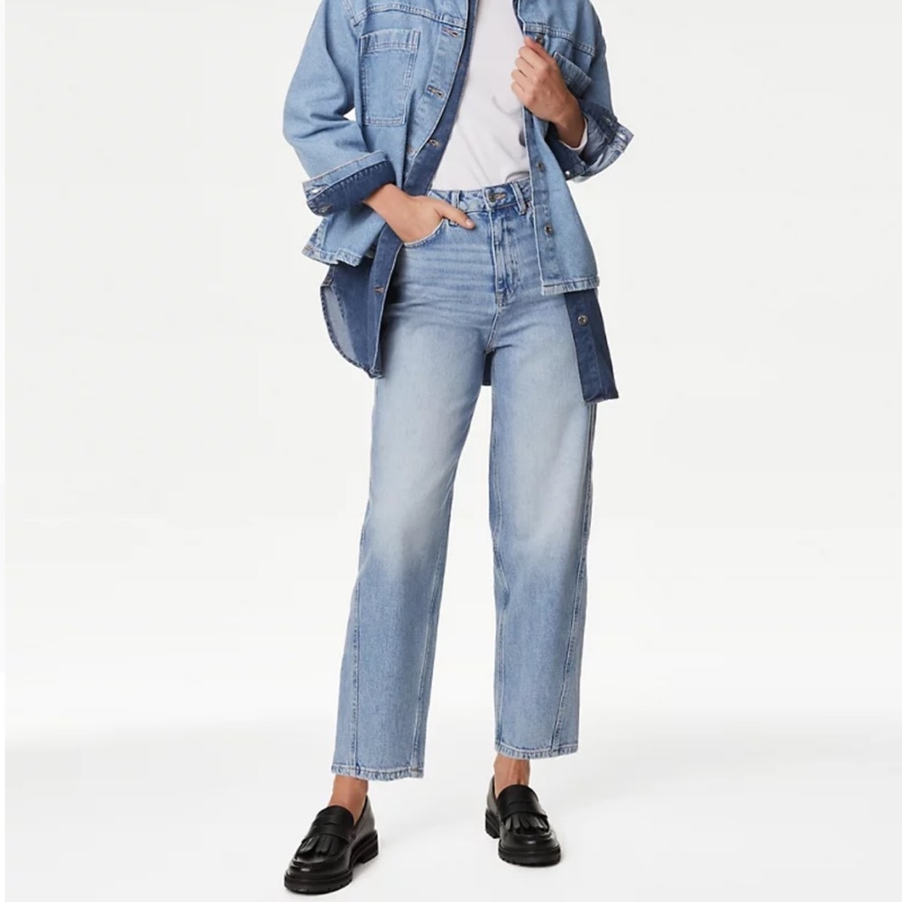 Mark & Spencer Carrot Leg Petite Ankle Grazer Jeans in Light Indigo